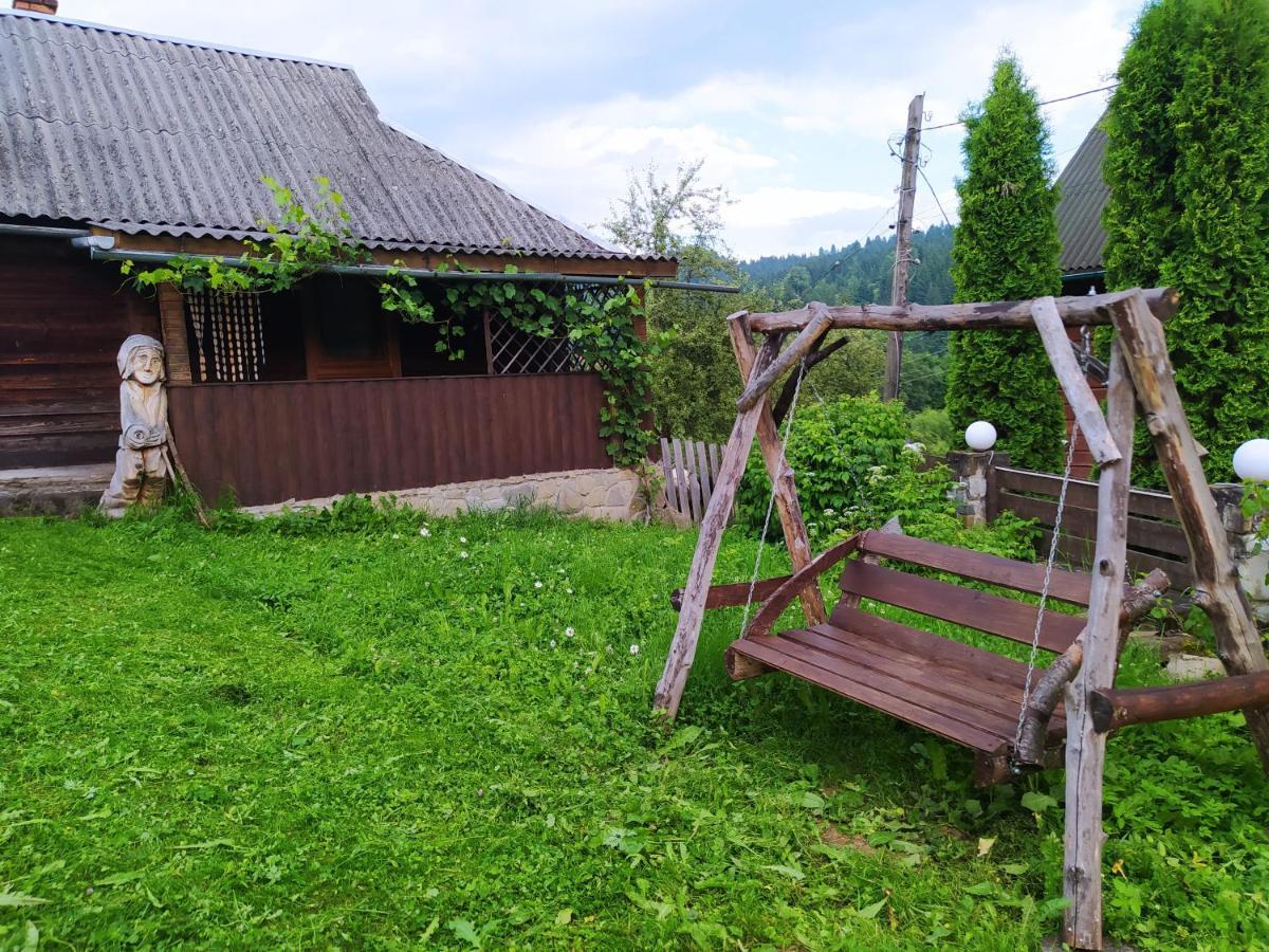 Starovitska Hata - Ethno-Cottage Верховина Екстериор снимка