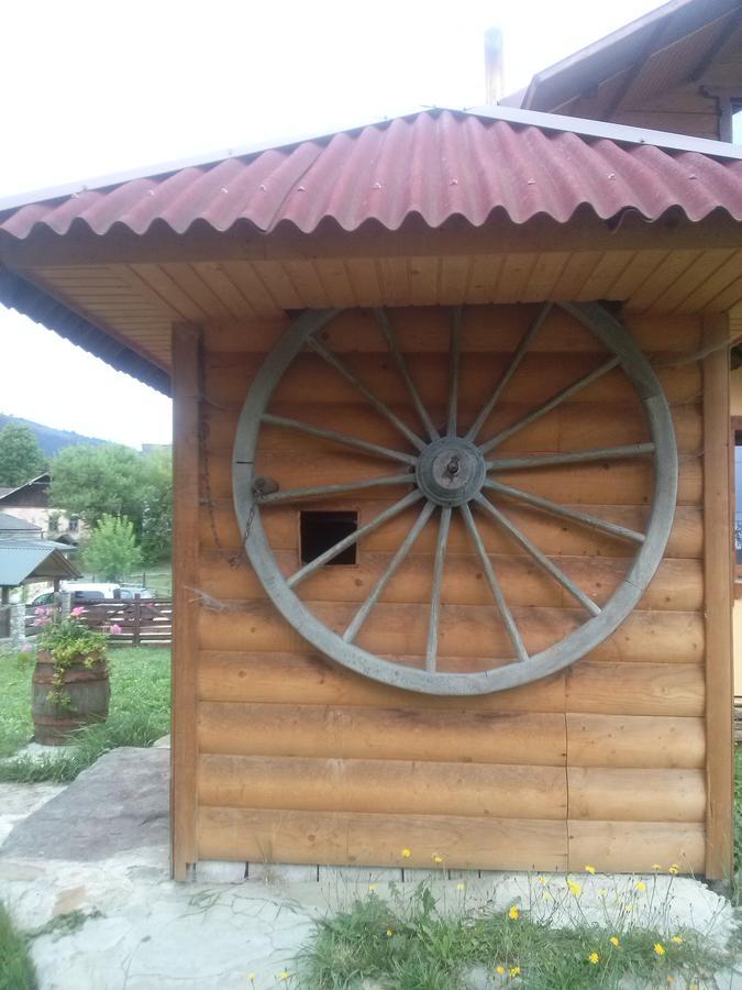 Starovitska Hata - Ethno-Cottage Верховина Екстериор снимка